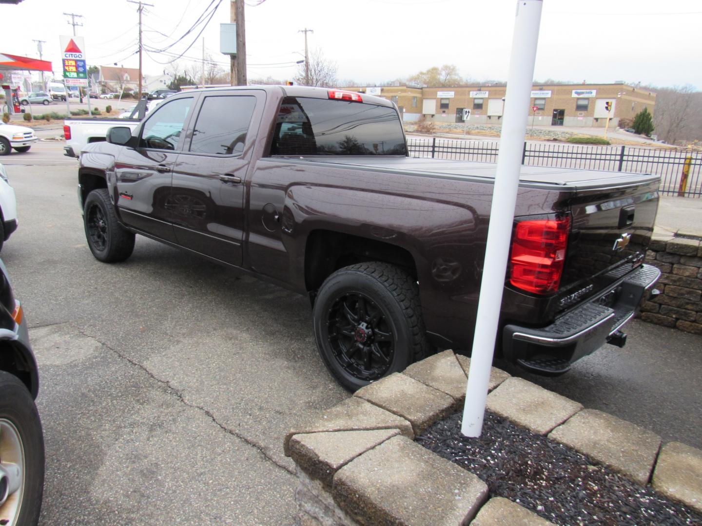 2016 Brown /Gray Chevrolet Silverado 1500 LT Texas Edition (3GCPCREC6GG) with an 5.3L V8 OHV 16V engine, Automatic transmission, located at 215 Milton St, Dedham, MA, 02026, (781) 329-5144, 42.241905, -71.157295 - Photo#4